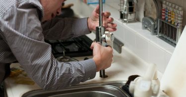 Social media marketing strategies for plumbing business